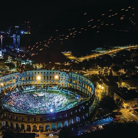 아파트 Cozy In 풀라