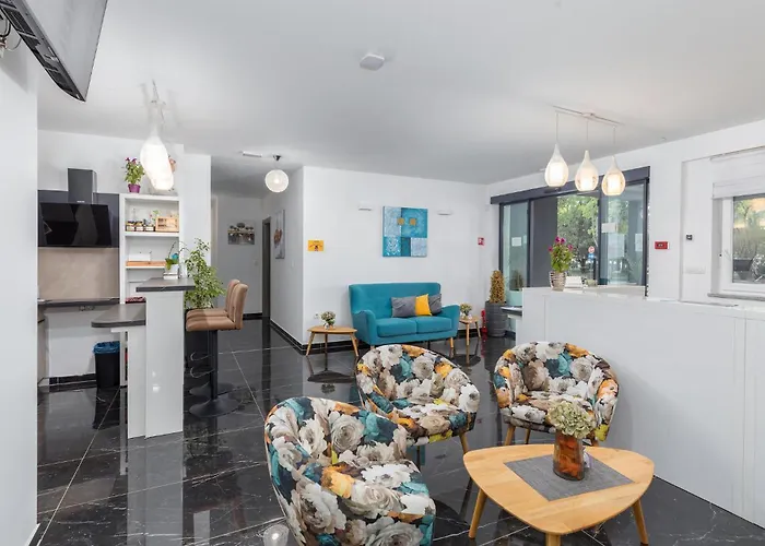 아파트 Cozy In 풀라