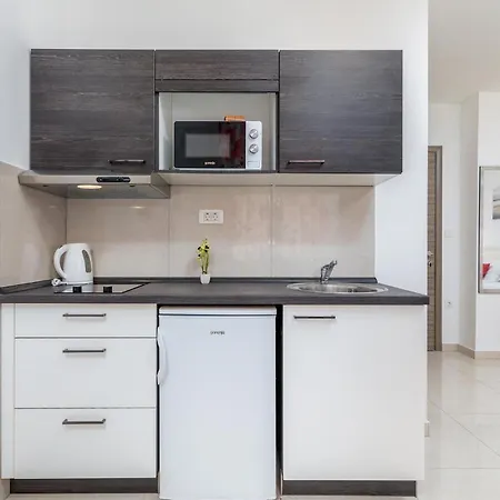 Gorgeous In With Wifi Apartment Pula