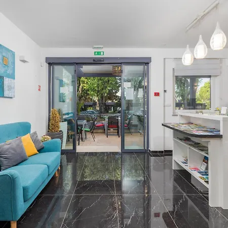Gorgeous In With Wifi Apartment