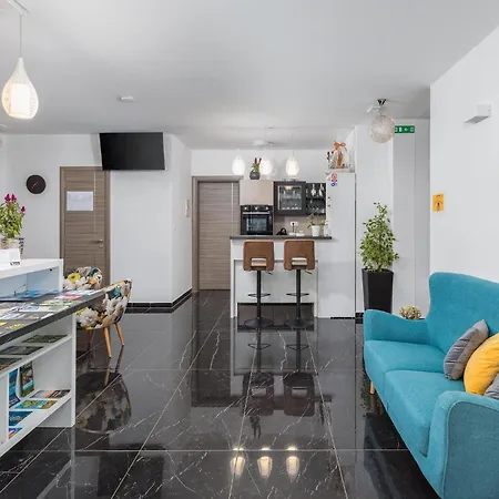 Gorgeous In With Wifi Apartment *